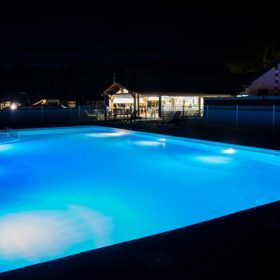 landes camping piscine nocturne